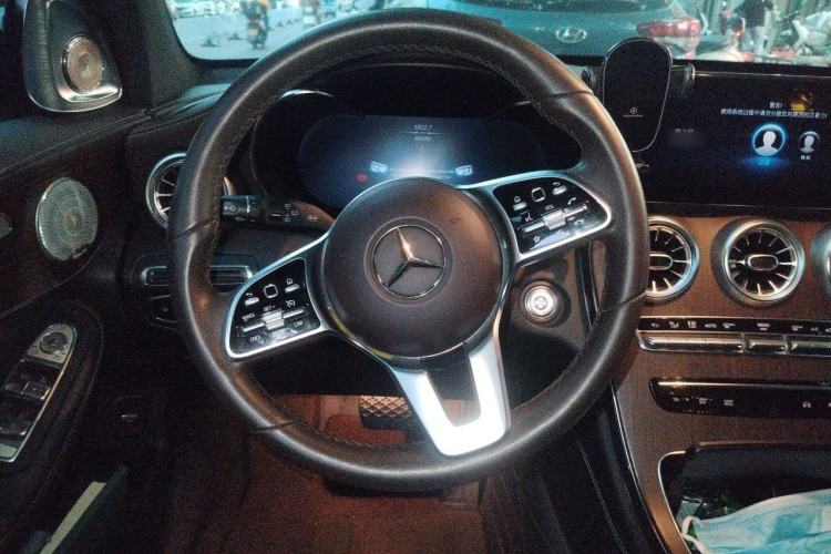 Used Mercedes-Benz GLC 2021 GLC 300 L 4MATIC Dynamic Model Steering Wheel