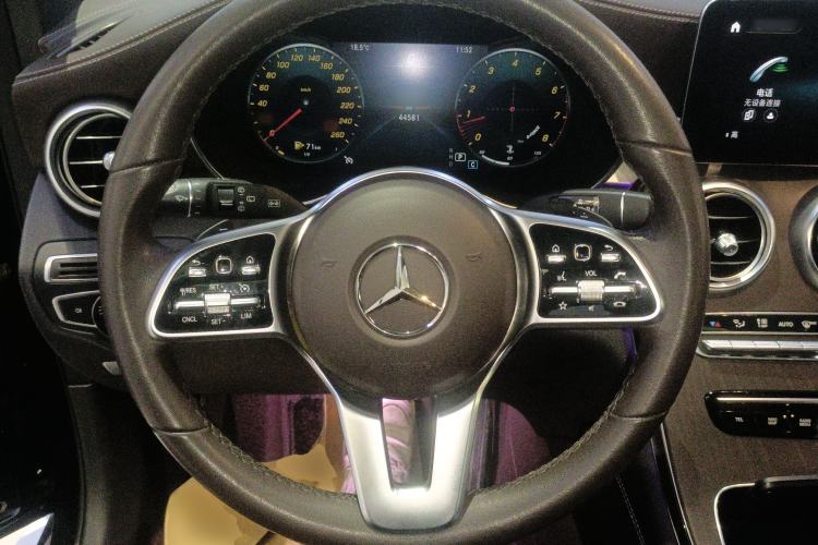 Used Mercedes-Benz GLC 2021 GLC 260 L 4MATIC Luxury Model Steering Wheel