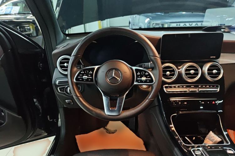 Used Mercedes-Benz GLC 2021 GLC 260 L 4MATIC Dynamic Edition Steering Wheel