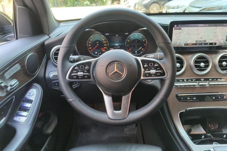 Used Mercedes-Benz GLC 2021 GLC 260 L 4MATIC Luxury Model Steering Wheel