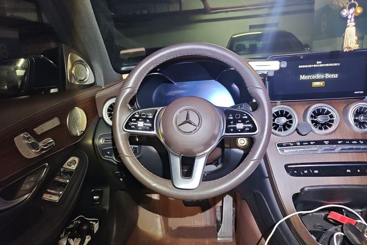 Used Mercedes-Benz GLC 2021 GLC 300 L 4MATIC Dynamic Model Steering Wheel