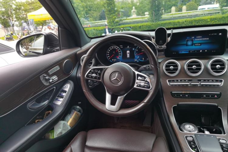 Used Mercedes-Benz GLC 2021 GLC 260 L 4MATIC Luxury Model Steering Wheel