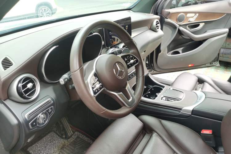 Used Mercedes-Benz GLC 2021 GLC 260 L 4MATIC Luxury Model Steering Wheel