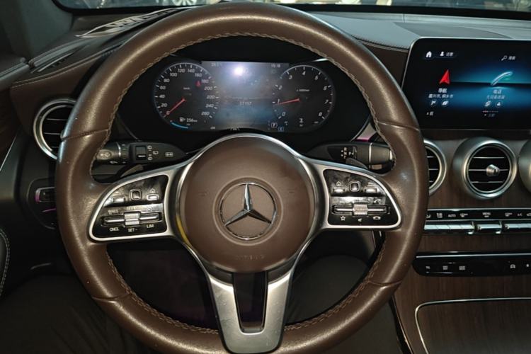 Used Mercedes-Benz GLC 2021 GLC 300 L 4MATIC Dynamic Model Steering Wheel