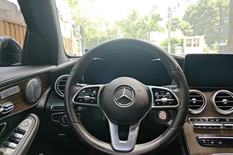 Used Mercedes-Benz GLC 2021 GLC 300 L 4MATIC Dynamic Model Steering Wheel