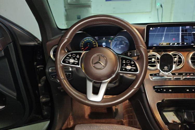 Used Mercedes-Benz GLC 2021 GLC 300 L 4MATIC Dynamic Model Steering Wheel
