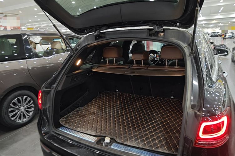 Used Mercedes-Benz GLC 2021 GLC 260 L 4MATIC Dynamic Edition Trunk