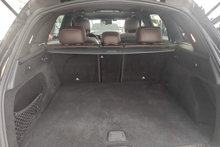 Used Mercedes-Benz GLC 2021 GLC 300 L 4MATIC Dynamic Model Trunk