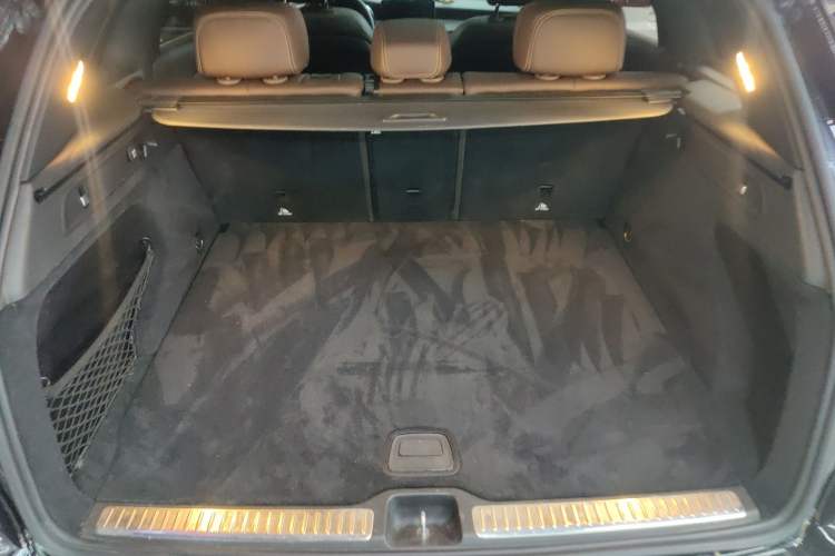 Used Mercedes-Benz GLC 2021 GLC 260 L 4MATIC Dynamic Edition Trunk