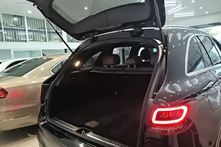 Used Mercedes-Benz GLC 2021 GLC 300 L 4MATIC Dynamic Model Trunk