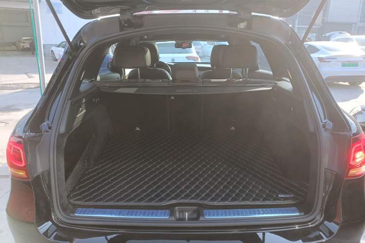 Used Mercedes-Benz GLC 2021 GLC 300 L 4MATIC Dynamic Model Trunk