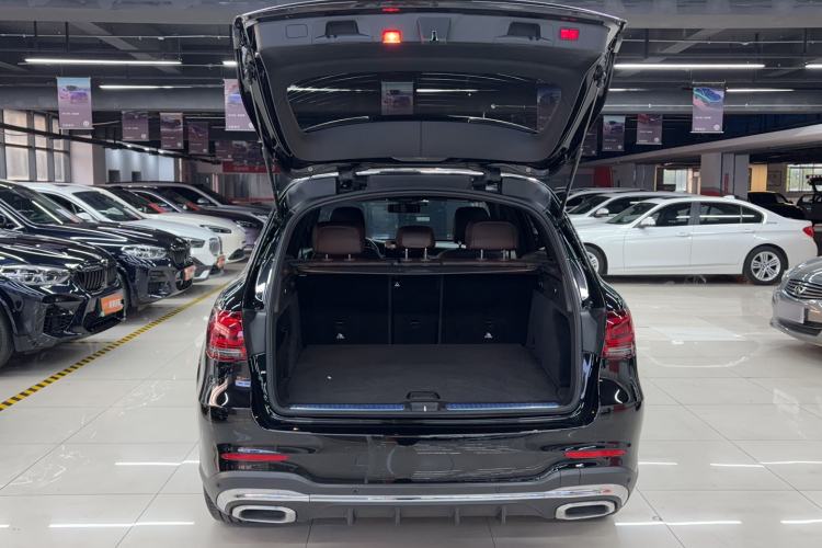 Used Mercedes-Benz GLC 2021 GLC 260 L 4MATIC Luxury Model Trunk