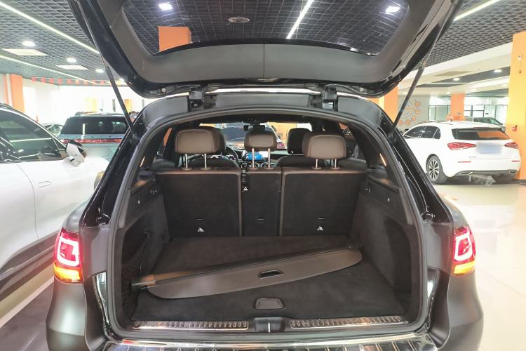 Used Mercedes-Benz GLC 2021 GLC 260 L 4MATIC Luxury Model Trunk