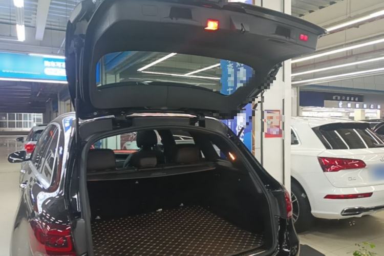 Used Mercedes-Benz GLC 2021 GLC 260 L 4MATIC Luxury Model Trunk