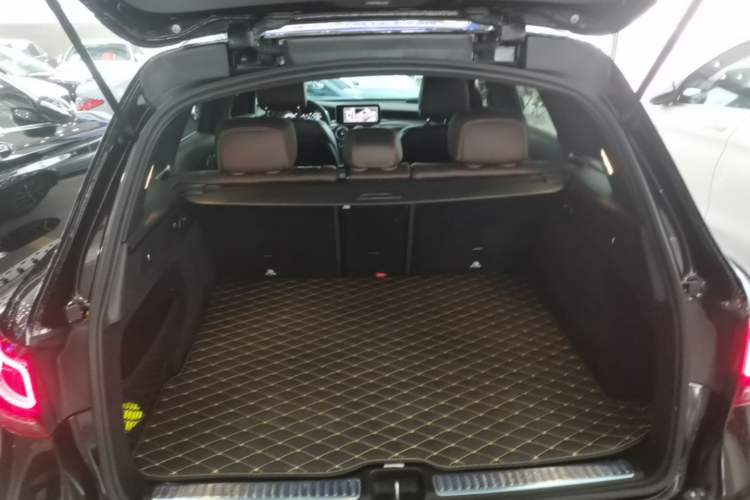 Used Mercedes-Benz GLC 2021 GLC 300 L 4MATIC Dynamic Model Trunk
