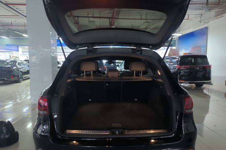 Used Mercedes-Benz GLC 2021 GLC 260 L 4MATIC Dynamic Edition Trunk