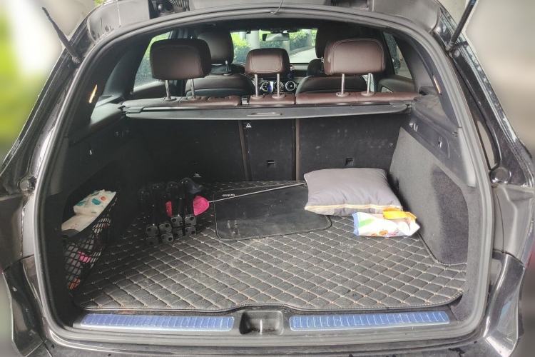 Used Mercedes-Benz GLC 2021 GLC 260 L 4MATIC Dynamic Edition Trunk