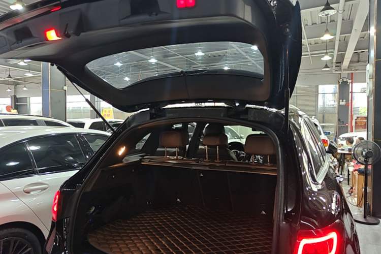 Used Mercedes-Benz GLC 2021 GLC 300 L 4MATIC Dynamic Model Trunk