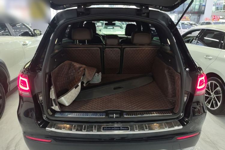Used Mercedes-Benz GLC 2021 GLC 260 L 4MATIC Dynamic Edition Trunk