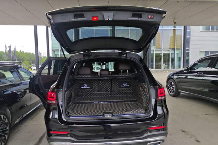 Used Mercedes-Benz GLC 2021 GLC 260 L 4MATIC Luxury Model Trunk