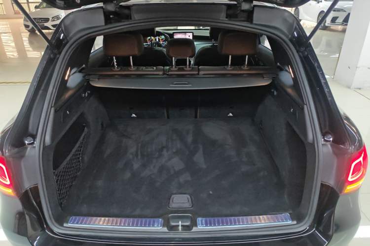 Used Mercedes-Benz GLC 2021 GLC 260 L 4MATIC Luxury Model Trunk