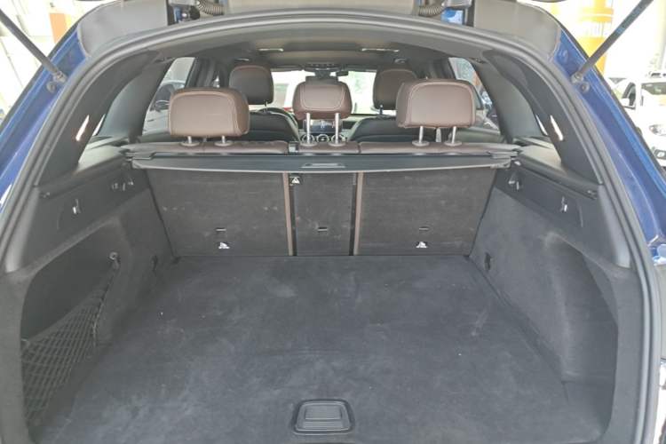 Used Mercedes-Benz GLC 2021 GLC 260 L 4MATIC Dynamic Edition Trunk