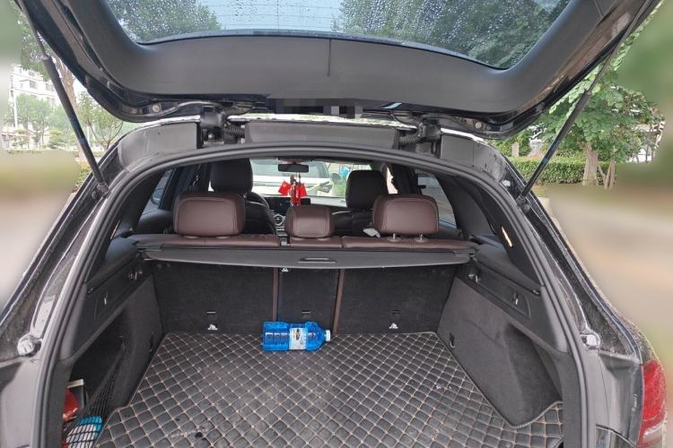Used Mercedes-Benz GLC 2021 GLC 260 L 4MATIC Luxury Model Trunk