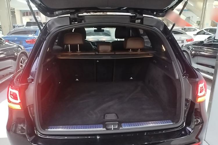 Used Mercedes-Benz GLC 2021 GLC 260 L 4MATIC Luxury Model Trunk