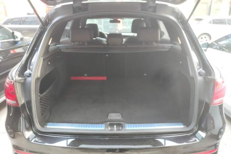 Used Mercedes-Benz GLC 2021 GLC 260 L 4MATIC Luxury Model Trunk