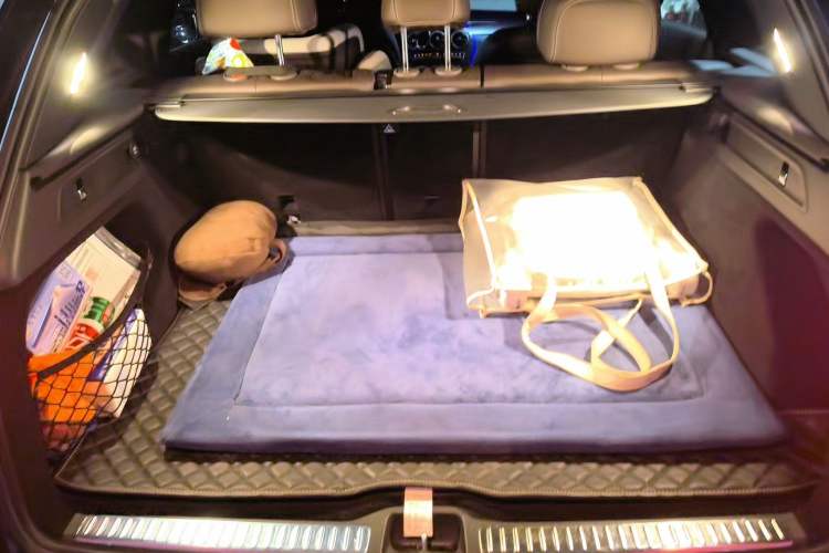 Used Mercedes-Benz GLC 2021 GLC 300 L 4MATIC Dynamic Model Trunk