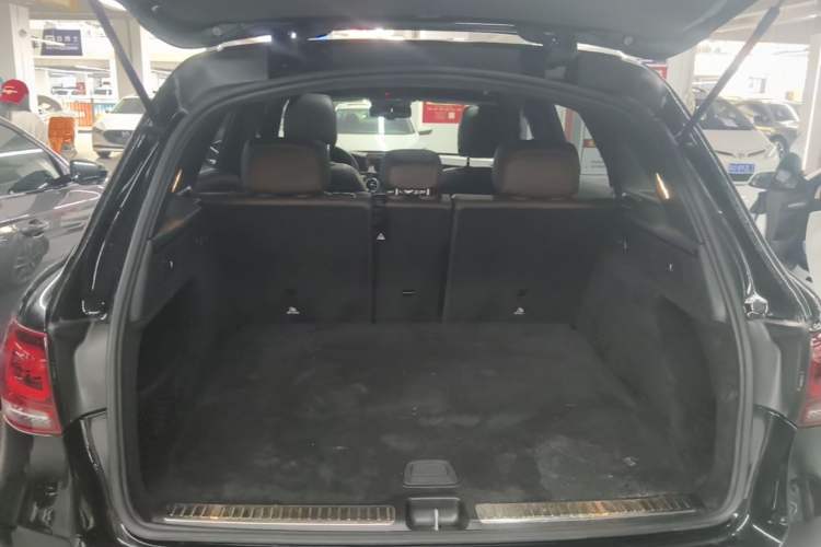 Used Mercedes-Benz GLC 2021 GLC 300 L 4MATIC Dynamic Model Trunk