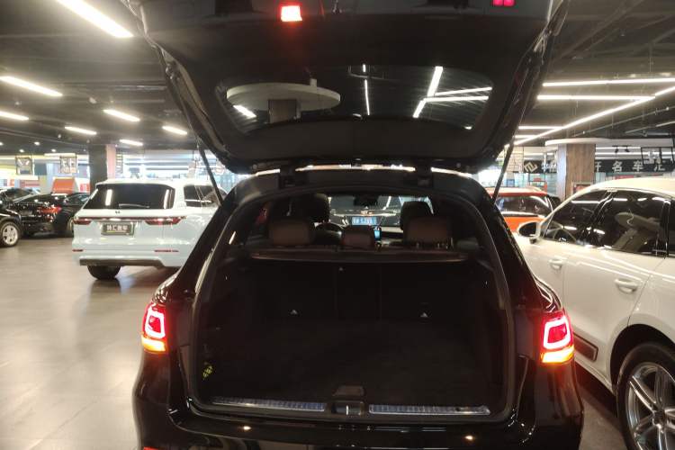 Used Mercedes-Benz GLC 2021 GLC 300 L 4MATIC Dynamic Model Trunk