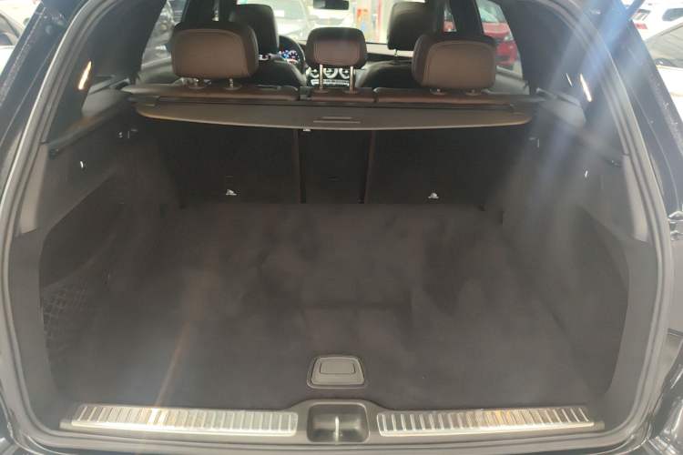 Used Mercedes-Benz GLC 2021 GLC 260 L 4MATIC Dynamic Edition Trunk