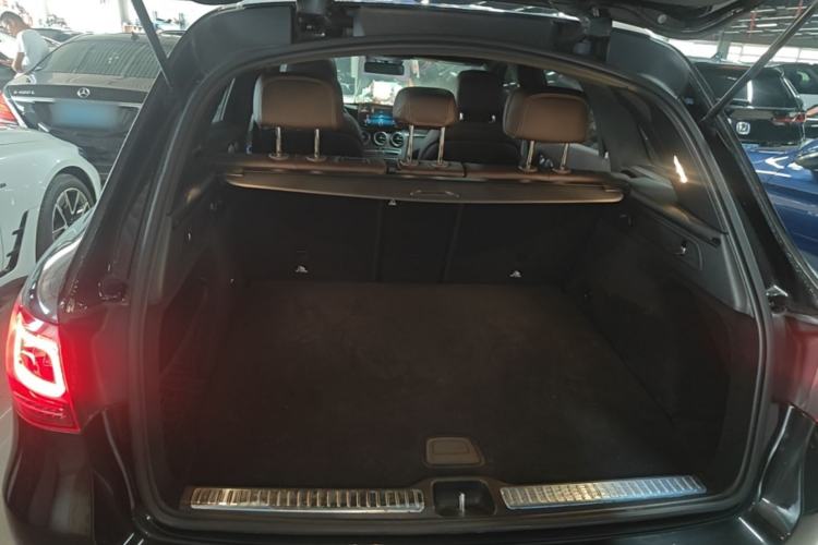 Used Mercedes-Benz GLC 2021 GLC 300 L 4MATIC Dynamic Model Trunk
