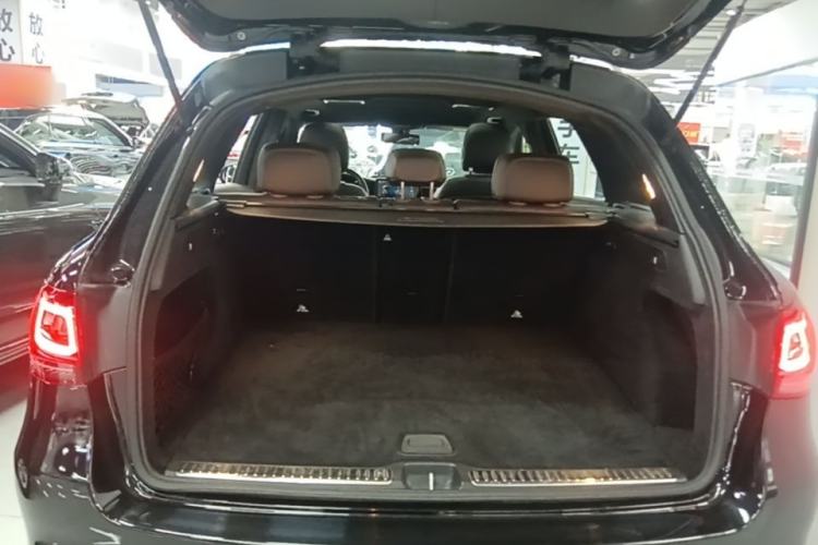 Used Mercedes-Benz GLC 2021 GLC 260 L 4MATIC Luxury Model Trunk