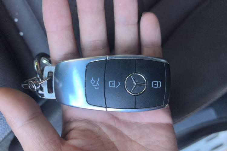 Used Mercedes-Benz GLC 2021 GLC 300 L 4MATIC Dynamic Model Vehicle Key
