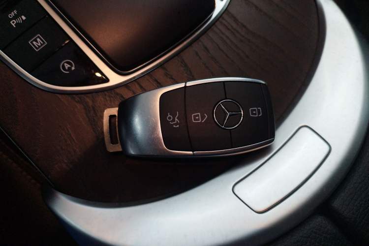 Used Mercedes-Benz GLC 2021 GLC 260 L 4MATIC Luxury Model Vehicle Key