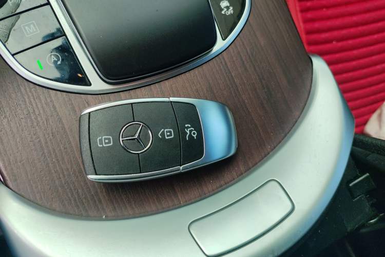 Used Mercedes-Benz GLC 2021 GLC 300 L 4MATIC Dynamic Model Vehicle Key