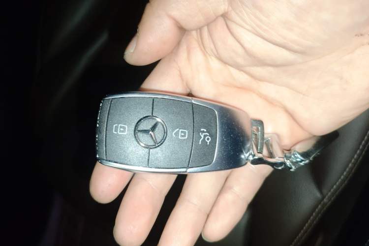 Used Mercedes-Benz GLC 2021 GLC 260 L 4MATIC Luxury Model Vehicle Key