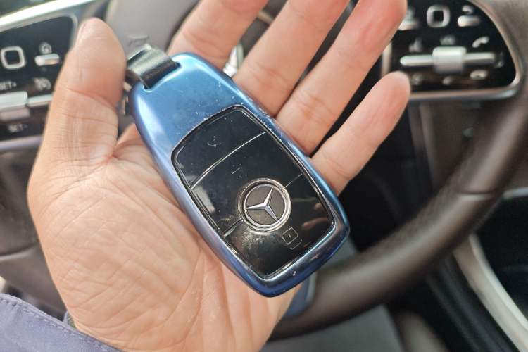 Used Mercedes-Benz GLC 2021 GLC 260 L 4MATIC Luxury Model Vehicle Key