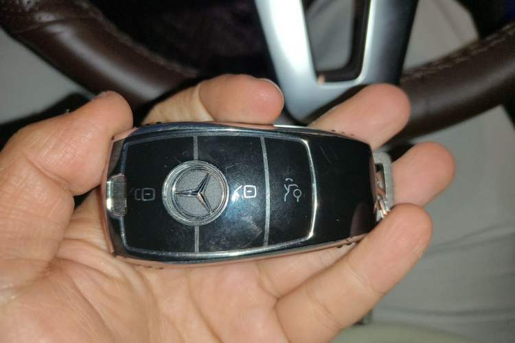 Used Mercedes-Benz GLC 2021 GLC 300 L 4MATIC Dynamic Model Vehicle Key