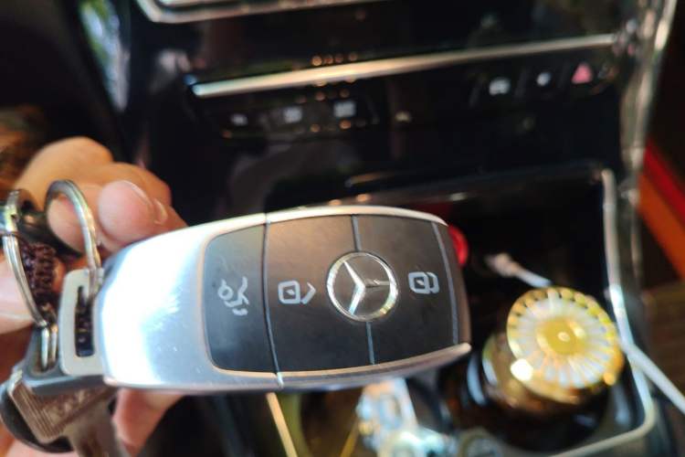 Used Mercedes-Benz GLC 2021 GLC 260 L 4MATIC Dynamic Edition Vehicle Key