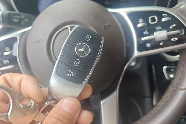 Used Mercedes-Benz GLC 2021 GLC 260 L 4MATIC Dynamic Edition Vehicle Key