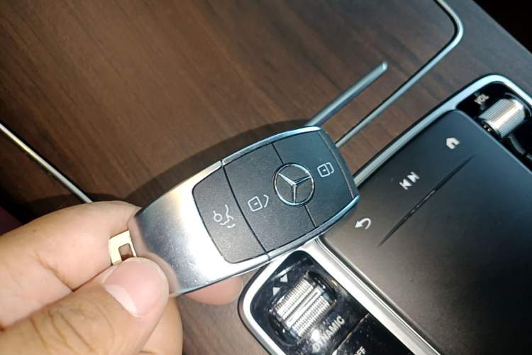 Used Mercedes-Benz GLC 2021 GLC 300 L 4MATIC Dynamic Model Vehicle Key