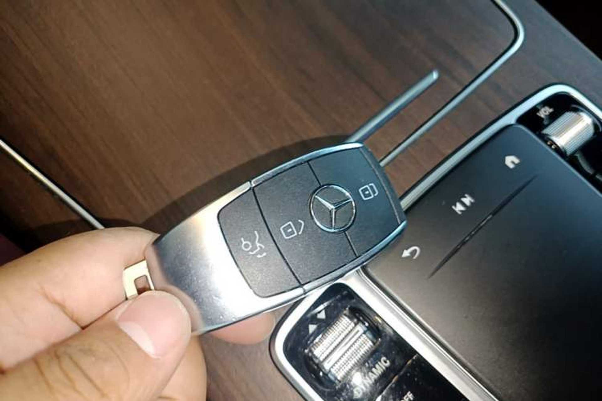 Used Mercedes-Benz GLC 2021 GLC 300 L 4MATIC Dynamic Model Vehicle Key