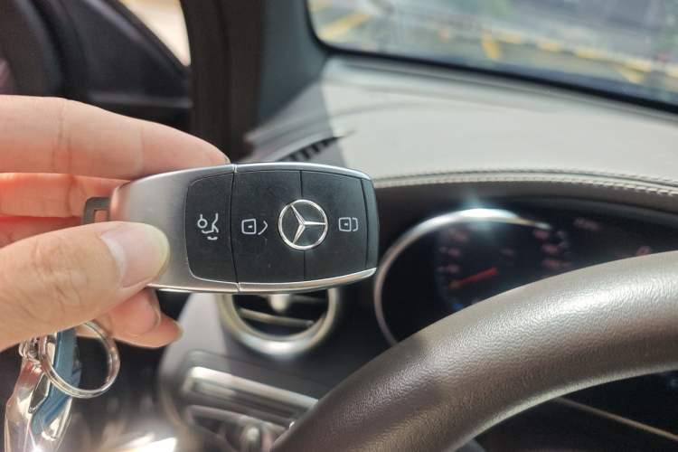 Used Mercedes-Benz GLC 2021 GLC 300 L 4MATIC Dynamic Model Vehicle Key