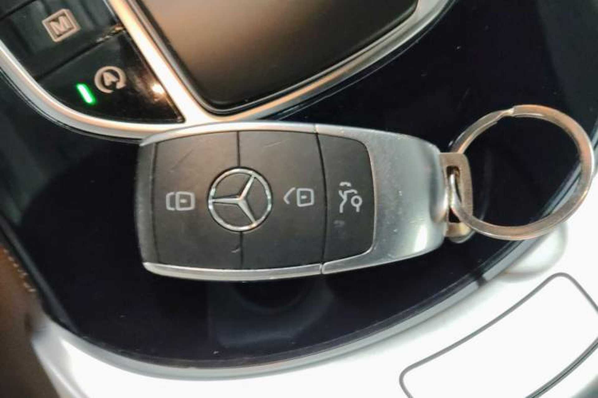 Used Mercedes-Benz GLC 2021 GLC 260 L 4MATIC Dynamic Edition Vehicle Key