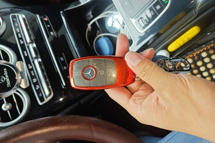 Used Mercedes-Benz GLC 2021 GLC 260 L 4MATIC Dynamic Edition Vehicle Key