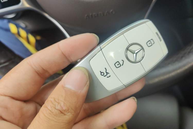 Used Mercedes-Benz GLC 2021 GLC 260 L 4MATIC Dynamic Edition Vehicle Key