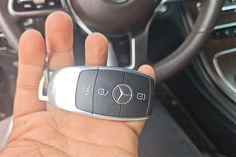 Used Mercedes-Benz GLC 2021 GLC 300 L 4MATIC Dynamic Model Vehicle Key